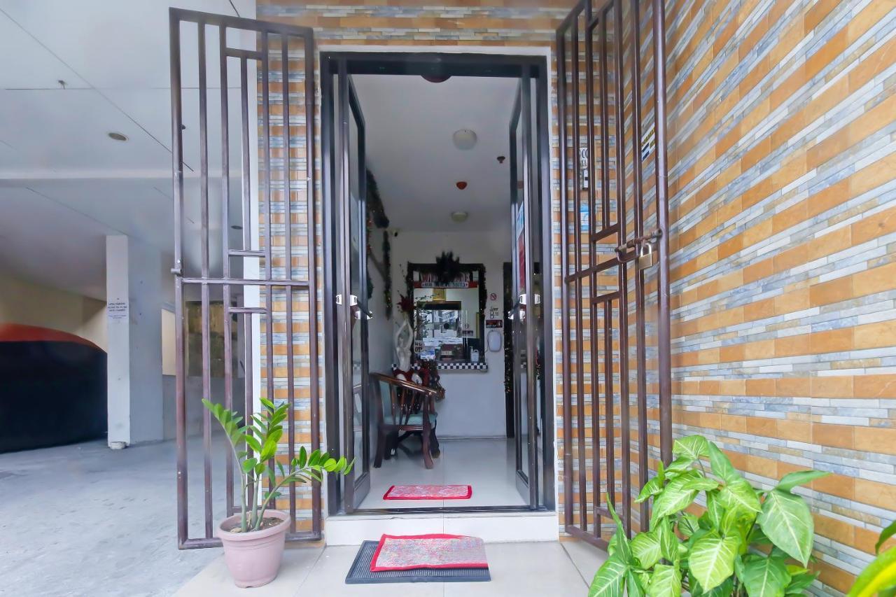 Oyo 896 Silverio Suites มะนิลา ภายนอก รูปภาพ