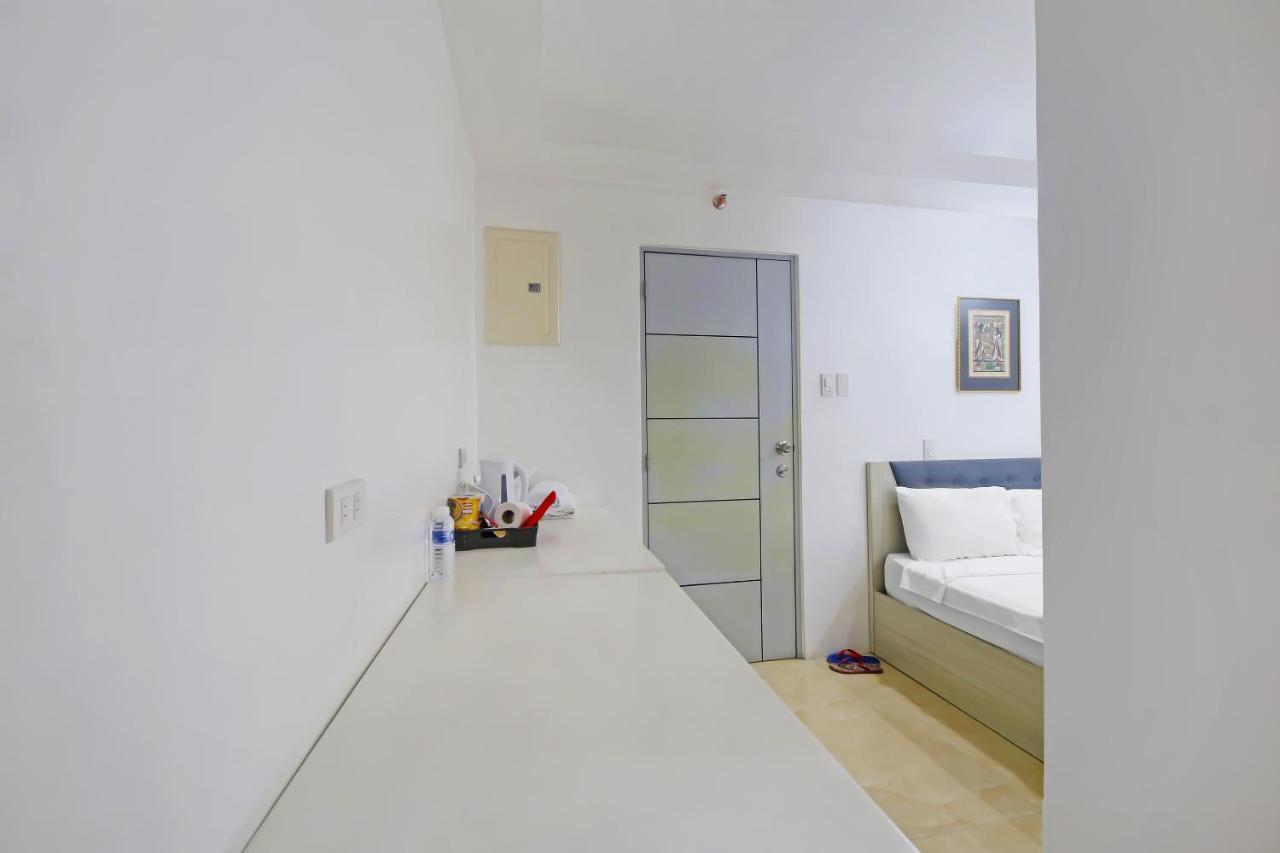 Oyo 896 Silverio Suites มะนิลา ภายนอก รูปภาพ