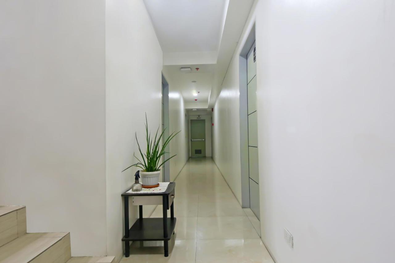 Oyo 896 Silverio Suites มะนิลา ภายนอก รูปภาพ